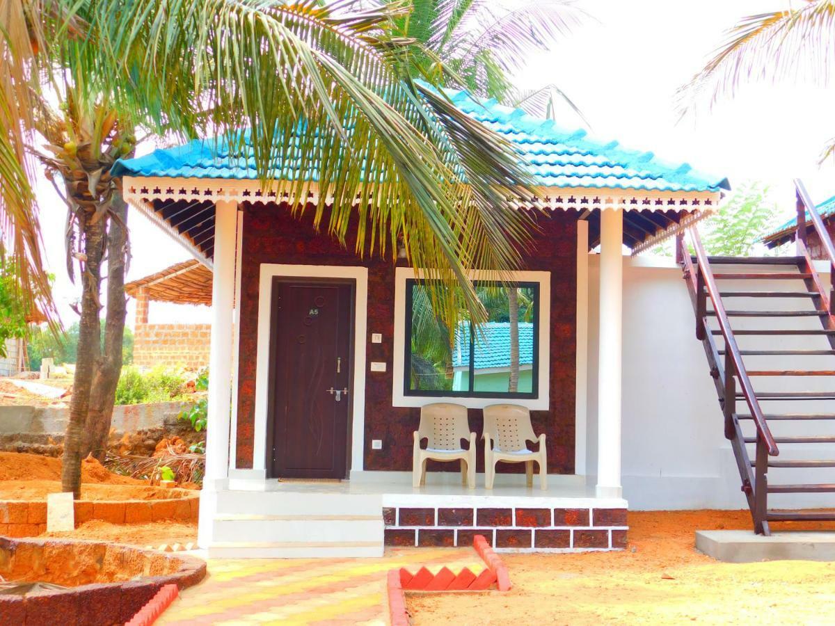 Coconut Tree Resort Gokarna Buitenkant foto
