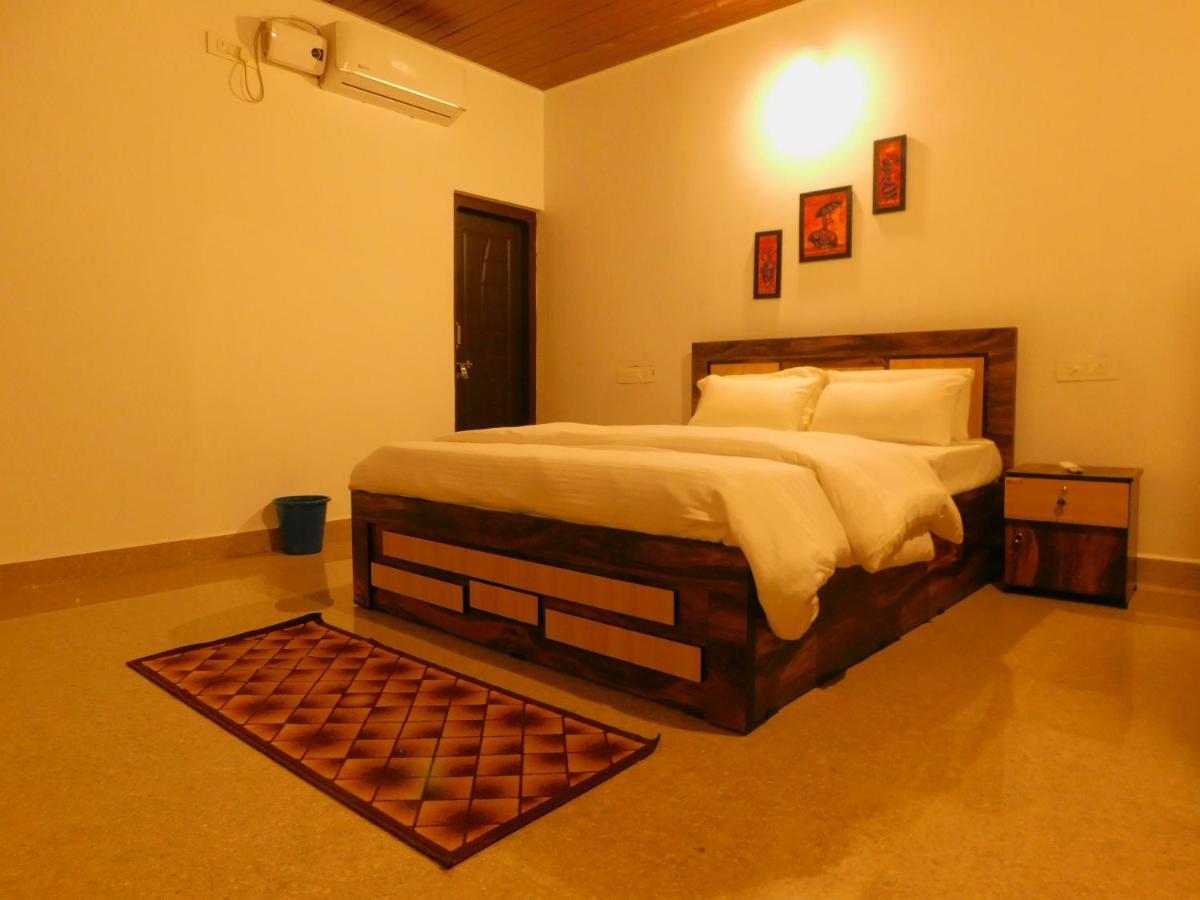 Coconut Tree Resort Gokarna Buitenkant foto